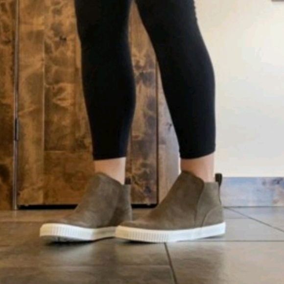 Timberland Skyla Bay Chelsea Boots - Picture 5 of 6